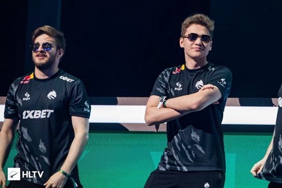 湖北电竞选手盘点 Uzi 厂长 JKL 全明星阵容